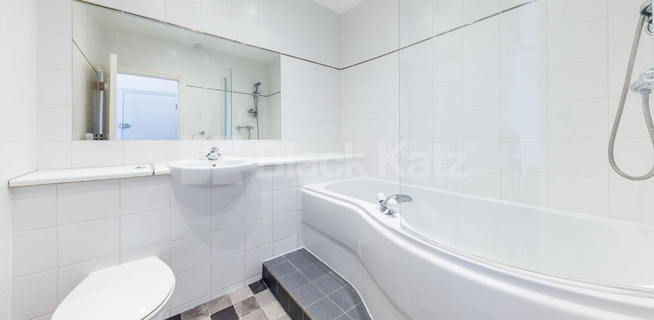 Recently refurbished one bedroom flat set with a period house near tube & shops Tufnell Park Road, Tufnell Park